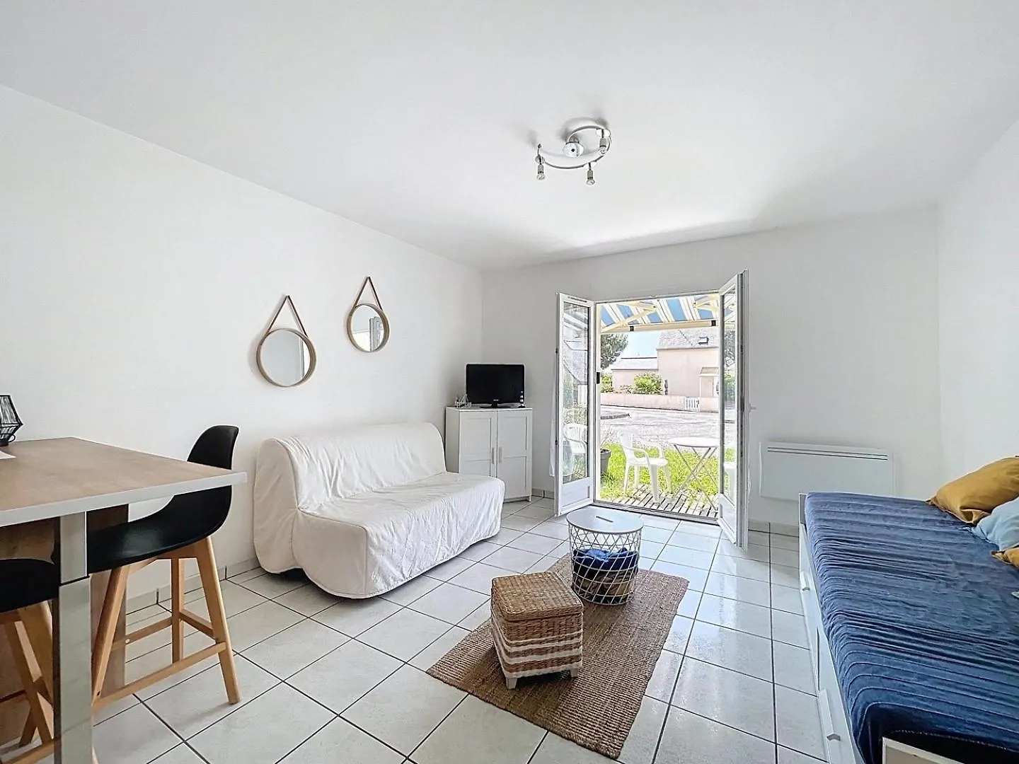 Le Studio La Plage A 350M Le Centre A 500M ダムガン
